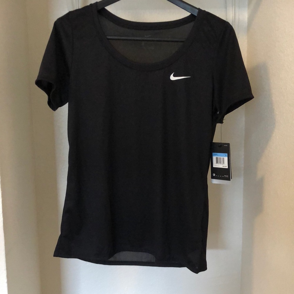 NWT Nike Women’s Dri-Fit Tee